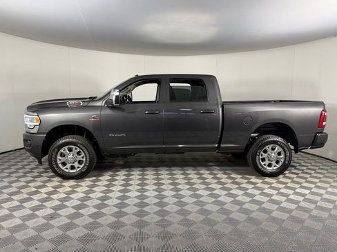 Used 2024 RAM 2500 Laramie AWD/4WD image 11