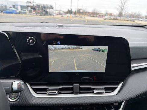 New 2026 Chevrolet Equinox LT w/ Convenience Package II image 16