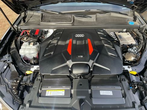 Used 2020 Audi SQ7 Prestige w/ Prestige Package image 21