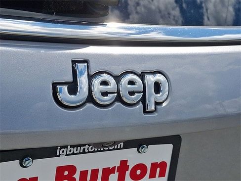 Certified 2020 Jeep Compass Latitude image 29