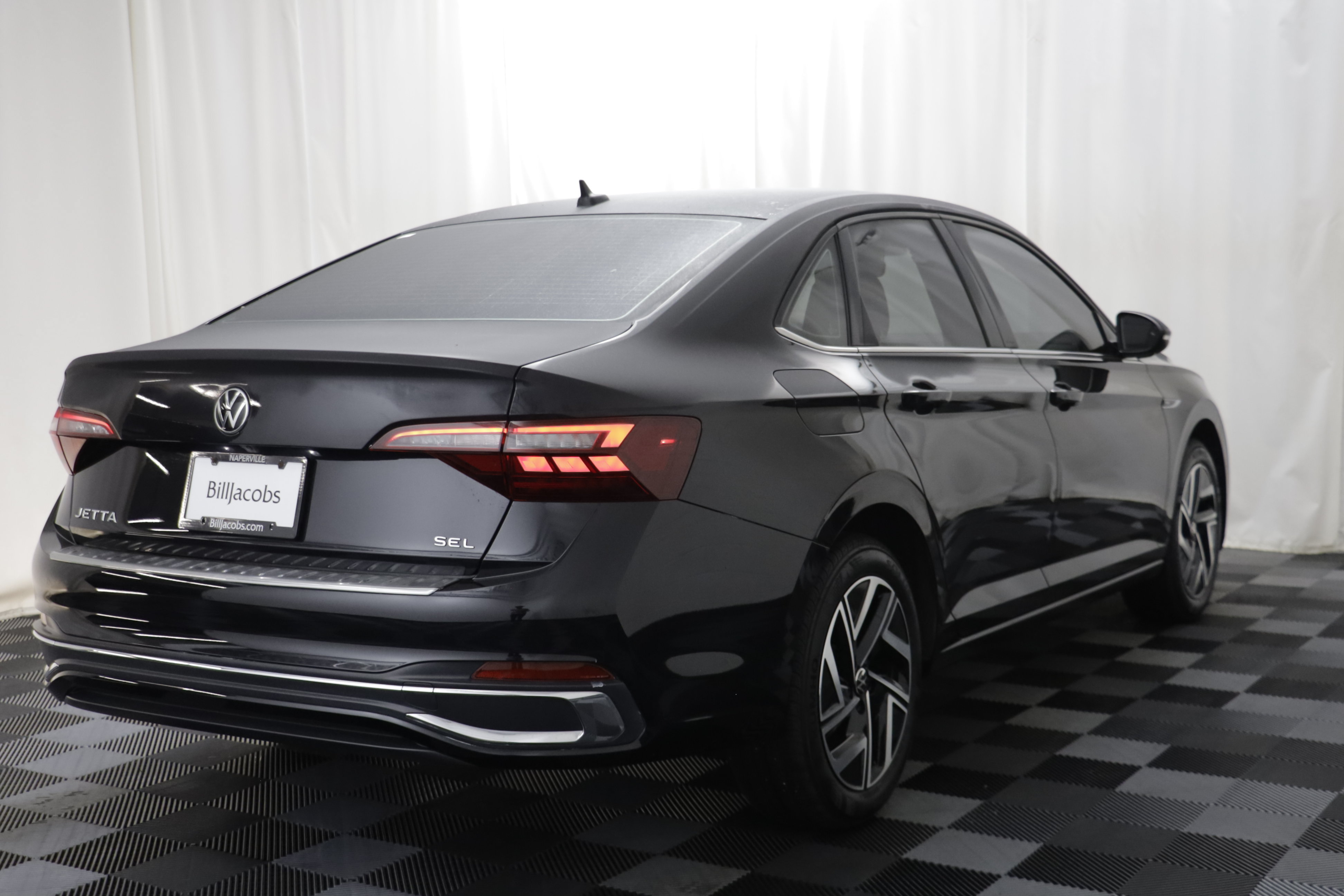 Used 2023 Volkswagen Jetta SEL FWD image 17