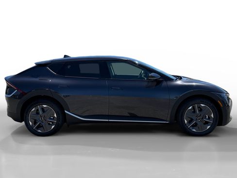 New 2026 Kia EV6 Light RWD image 6
