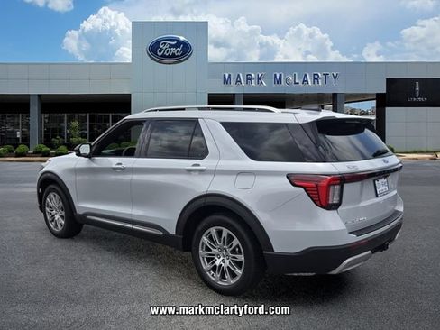 New 2026 Ford Explorer Platinum RWD image 3