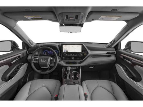 Used 2023 Toyota Highlander Platinum FWD image 14