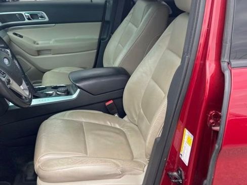 Used 2014 Ford Explorer XLT w/ Equipment Group 202A AWD/4WD image 5
