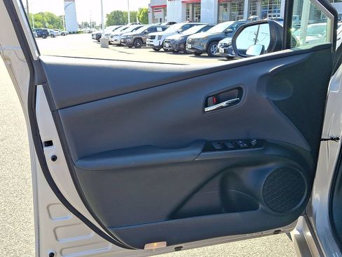 Used 2022 Toyota Prius Prime XLE FWD image 13