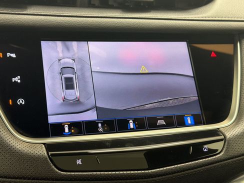 Used 2022 Cadillac XT5 Premium Luxury w/ Technology Package FWD image 22