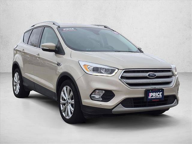 Used 2018 Ford Escape Titanium FWD image 3
