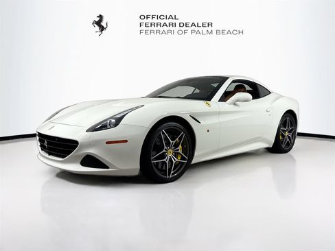 Certified 2017 Ferrari California T RWD image 3