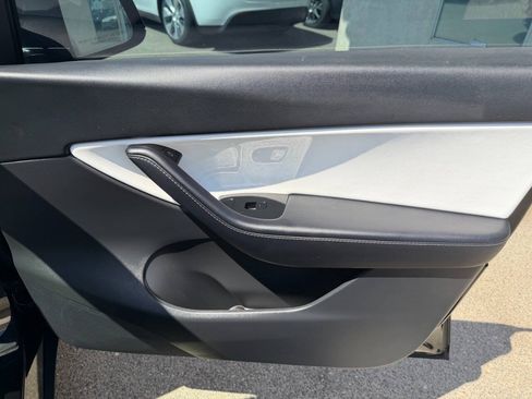 Used 2021 Tesla Model Y Performance AWD/4WD image 19