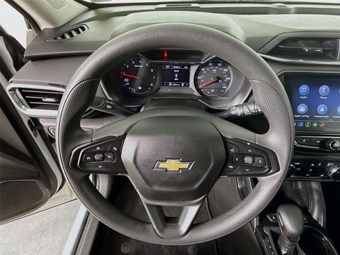 Used 2023 Chevrolet TrailBlazer LT w/ Convenience Package image 12