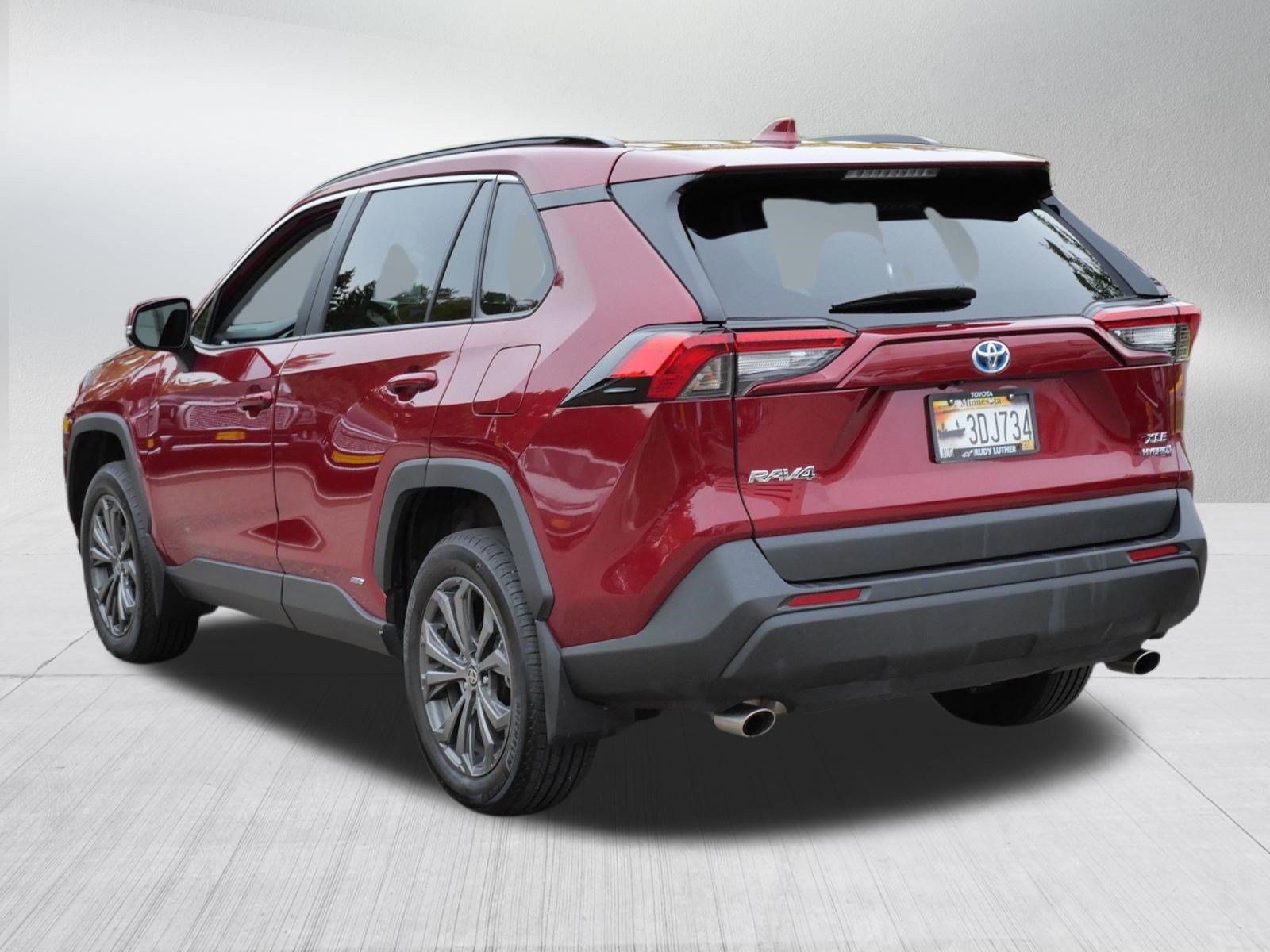Certified 2023 Toyota RAV4 XLE Premium AWD/4WD image 6