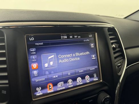 Used 2017 Jeep Grand Cherokee Limited AWD/4WD image 19