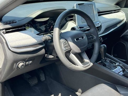 Used 2025 Jeep Compass Latitude w/ Sun & Sound Group image 15