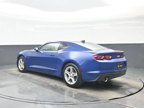 Used 2021 Chevrolet Camaro LT RWD image 4