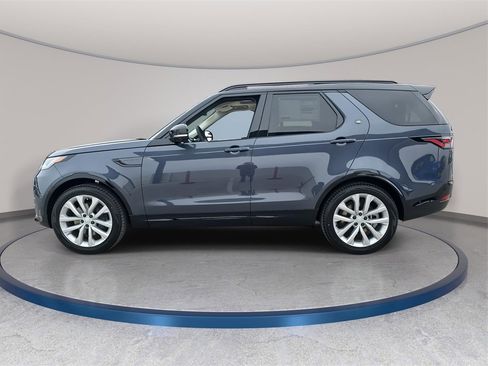 New 2026 Land Rover Discovery Limited Edition image 8