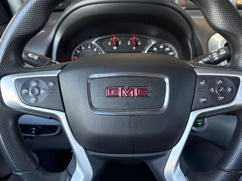 Used 2024 GMC Terrain SLE AWD/4WD image 34