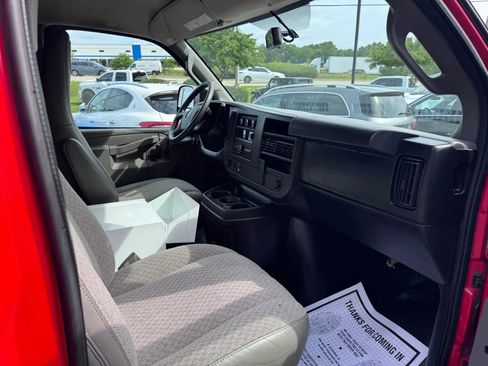 Used 2017 GMC Savana 3500 image 11