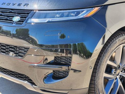 New 2026 Land Rover Range Rover Sport SE image 5
