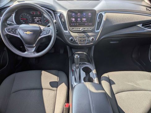 Used 2020 Chevrolet Malibu LT FWD image 16