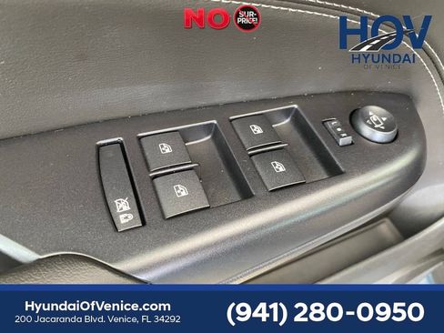 Used 2013 Cadillac SRX Performance FWD image 23