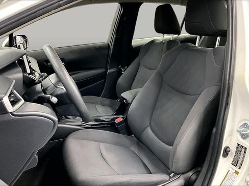 Used 2021 Toyota Corolla LE FWD image 7