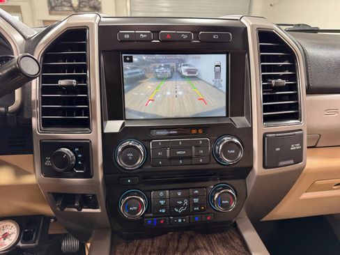 Used 2018 Ford F250 Lariat w/ Lariat Value Package image 23