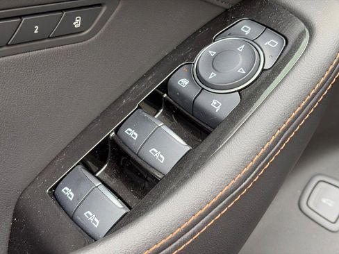 Certified 2025 Cadillac CT5 Sport w/ Technology Package AWD/4WD image 17