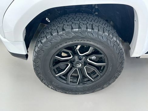 Used 2024 GMC Sierra 1500 Denali Ultimate AWD/4WD image 32