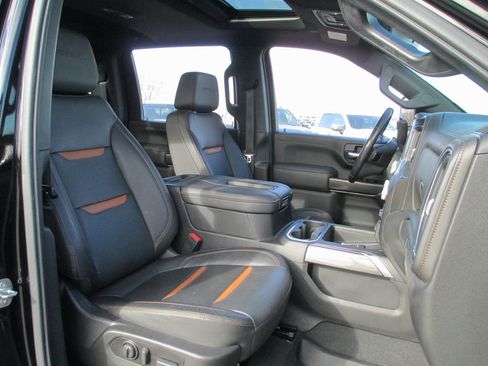 Certified 2022 GMC Sierra 2500 AT4 w/ AT4 Preferred Package image 21