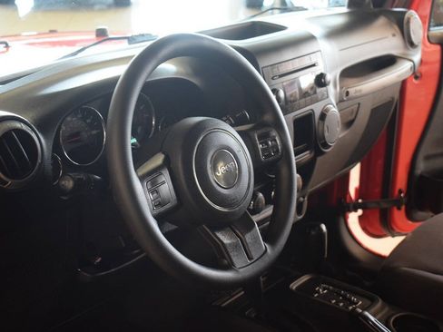 Used 2013 Jeep Wrangler Sport AWD/4WD image 21