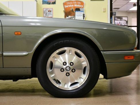 Used 1997 Jaguar XJ6 RWD image 22