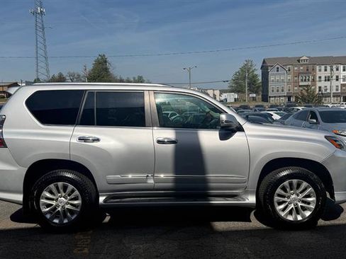 Used 2016 Lexus GX 460 w/ Premium Package image 8