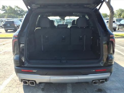 New 2026 Chevrolet Traverse LT w/ Sun and Wheel Package FWD image 12