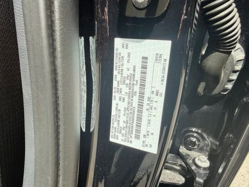 Used 2025 Ford F250 Lariat w/ Black Appearance Package AWD/4WD image 17