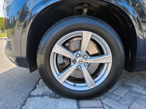 Used 2017 Volvo XC90 T5 Momentum w/ Vision Package FWD image 46