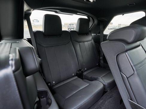 Used 2023 Land Rover Range Rover Long Wheelbase SE image 43