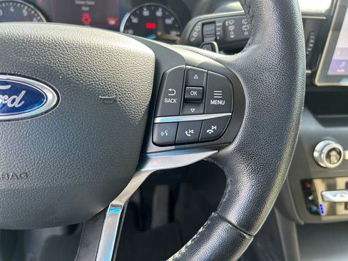 Used 2020 Ford Explorer Limited image 23