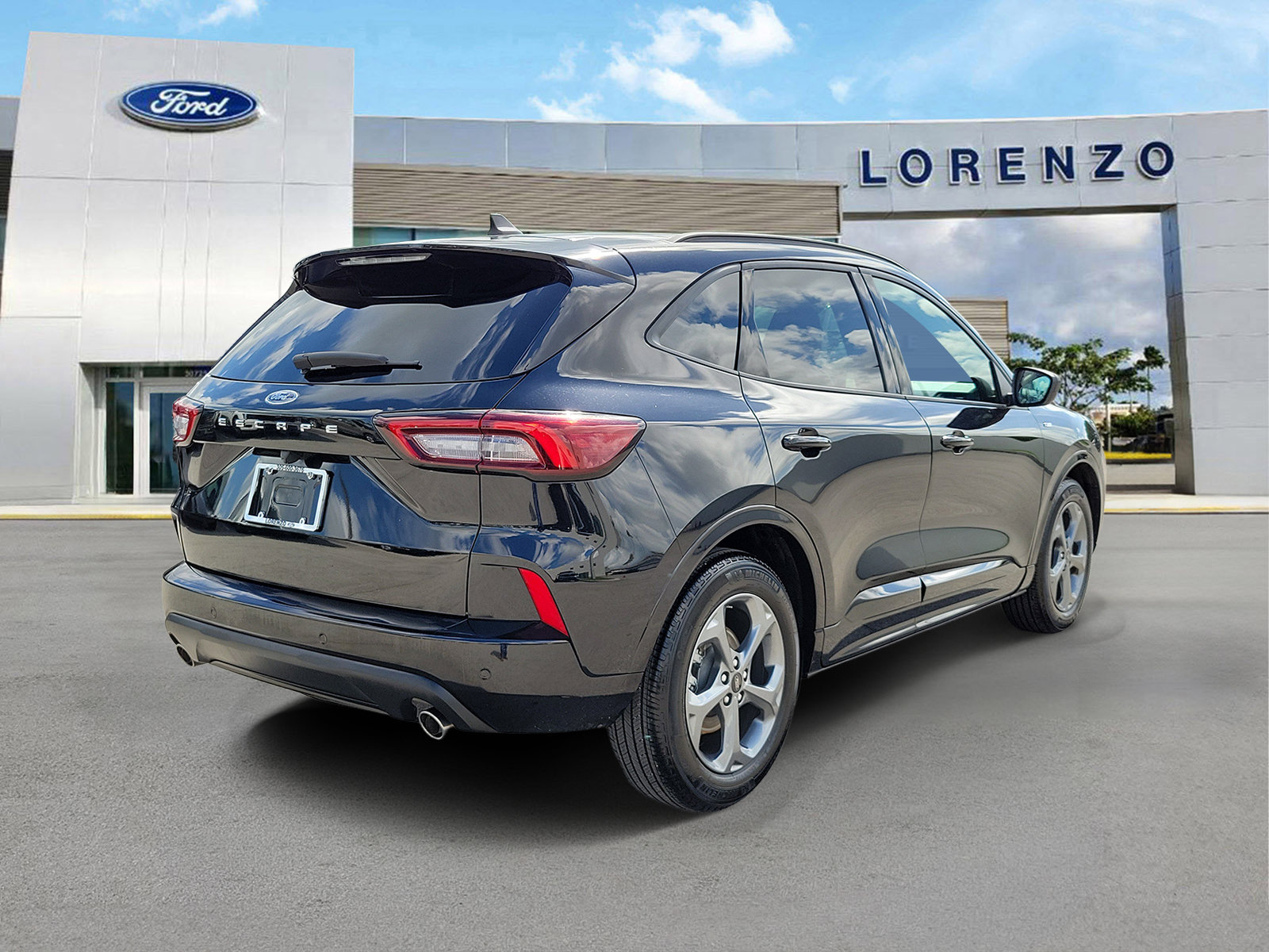 Used 2024 Ford Escape ST-Line w/ Tech Pack #1 FWD image 5