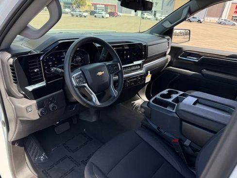 Used 2025 Chevrolet Silverado 1500 LT w/ Protection Package image 7