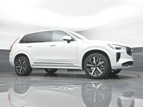 New 2026 Volvo XC90 B6 Core w/ Protection Package Premier image 36