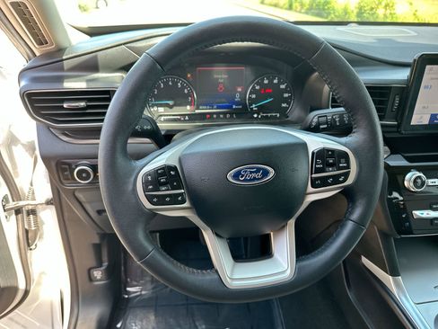 Used 2024 Ford Explorer Limited image 27