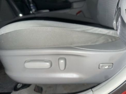 Used 2010 Toyota Camry LE image 28