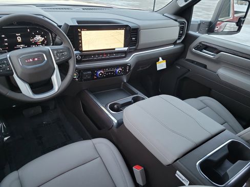 New 2026 GMC Sierra 2500 SLT image 19