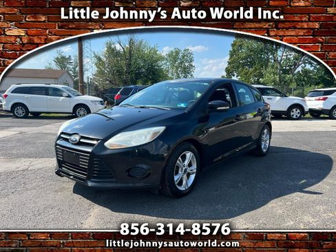 Used 2013 Ford Focus SE FWD image 1