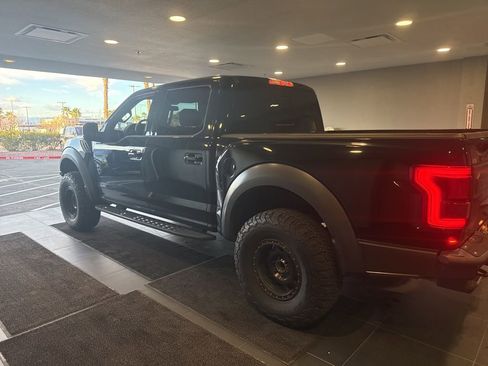Used 2017 Ford F150 Raptor w/ Equipment Group 802A Luxury image 10