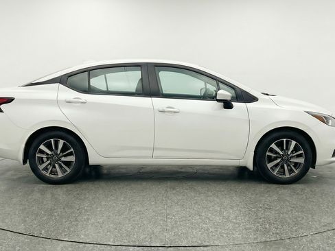 Used 2025 Nissan Versa SV image 11