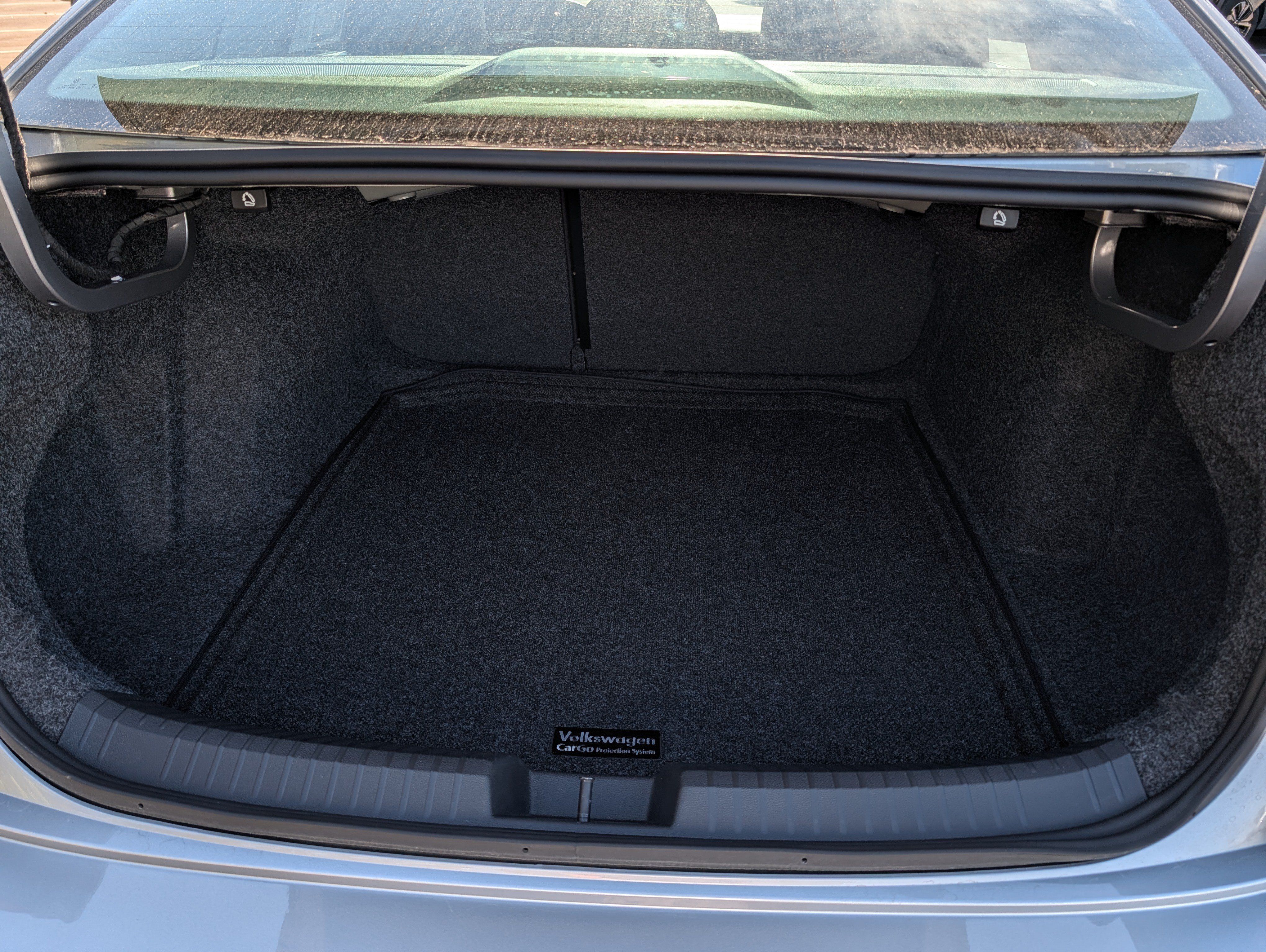 Certified 2025 Volkswagen Jetta SE FWD image 18