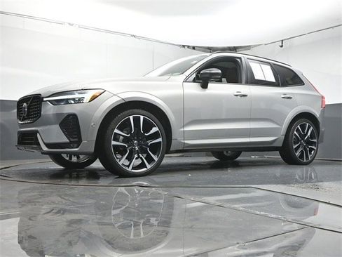 Used 2023 Volvo XC60 B5 Ultimate w/ Protection Package Premier FWD image 35