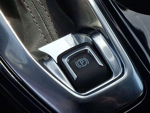 Used 2025 Chevrolet Trax ACTIV w/ Driver Confidence Package image 23